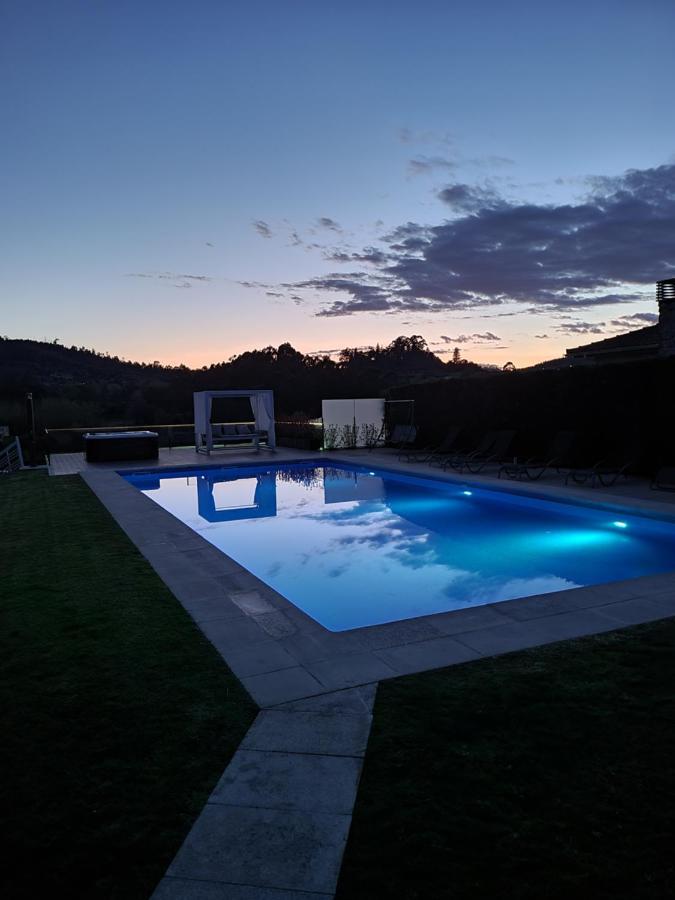 Villa Moura - Pool & Jacuzzi Póvoa de Lanhoso Kültér fotó