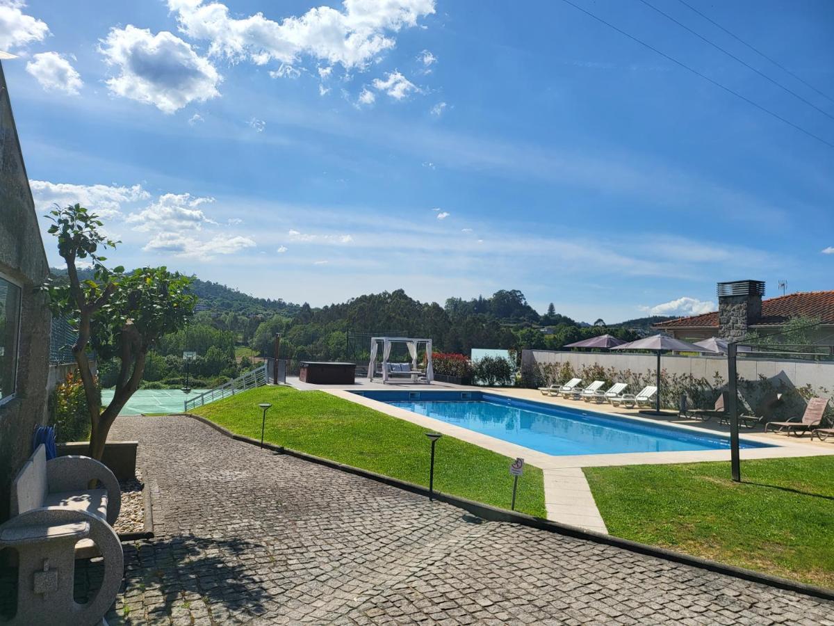Villa Moura - Pool & Jacuzzi Póvoa de Lanhoso Kültér fotó