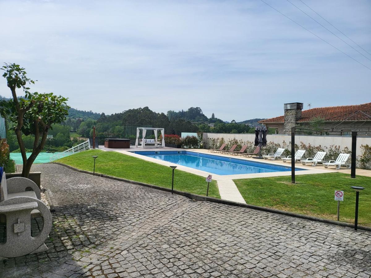 Villa Moura - Pool & Jacuzzi Póvoa de Lanhoso Kültér fotó