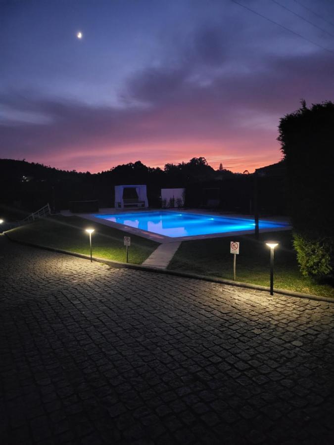 Villa Moura - Pool & Jacuzzi Póvoa de Lanhoso Kültér fotó