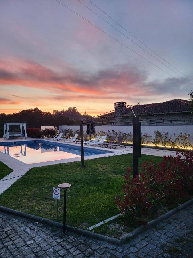 Villa Moura - Pool & Jacuzzi Póvoa de Lanhoso Kültér fotó